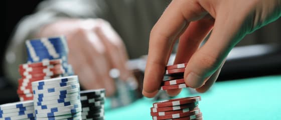 Texas Holdem vs. Omaha Poker: jaka jest różnica?